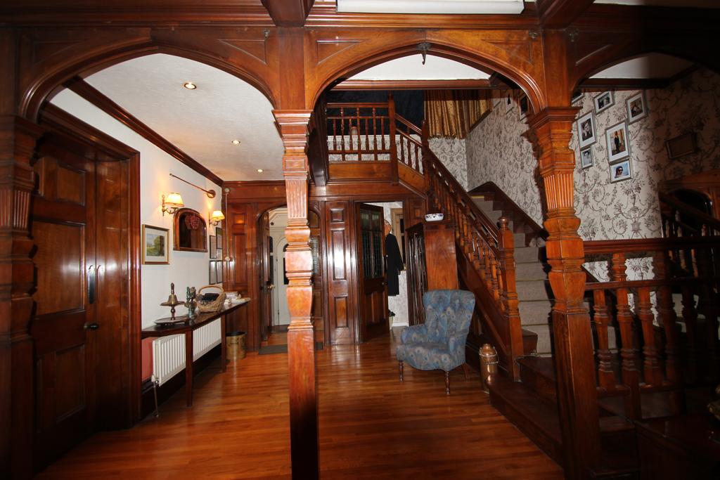 Woodlands Bed & Breakfast Barnt Green Exterior photo
